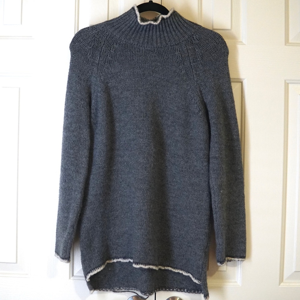 Zara Oversized Turtleneck Knit Sweater (Size: Medium; Color: Gray/White)